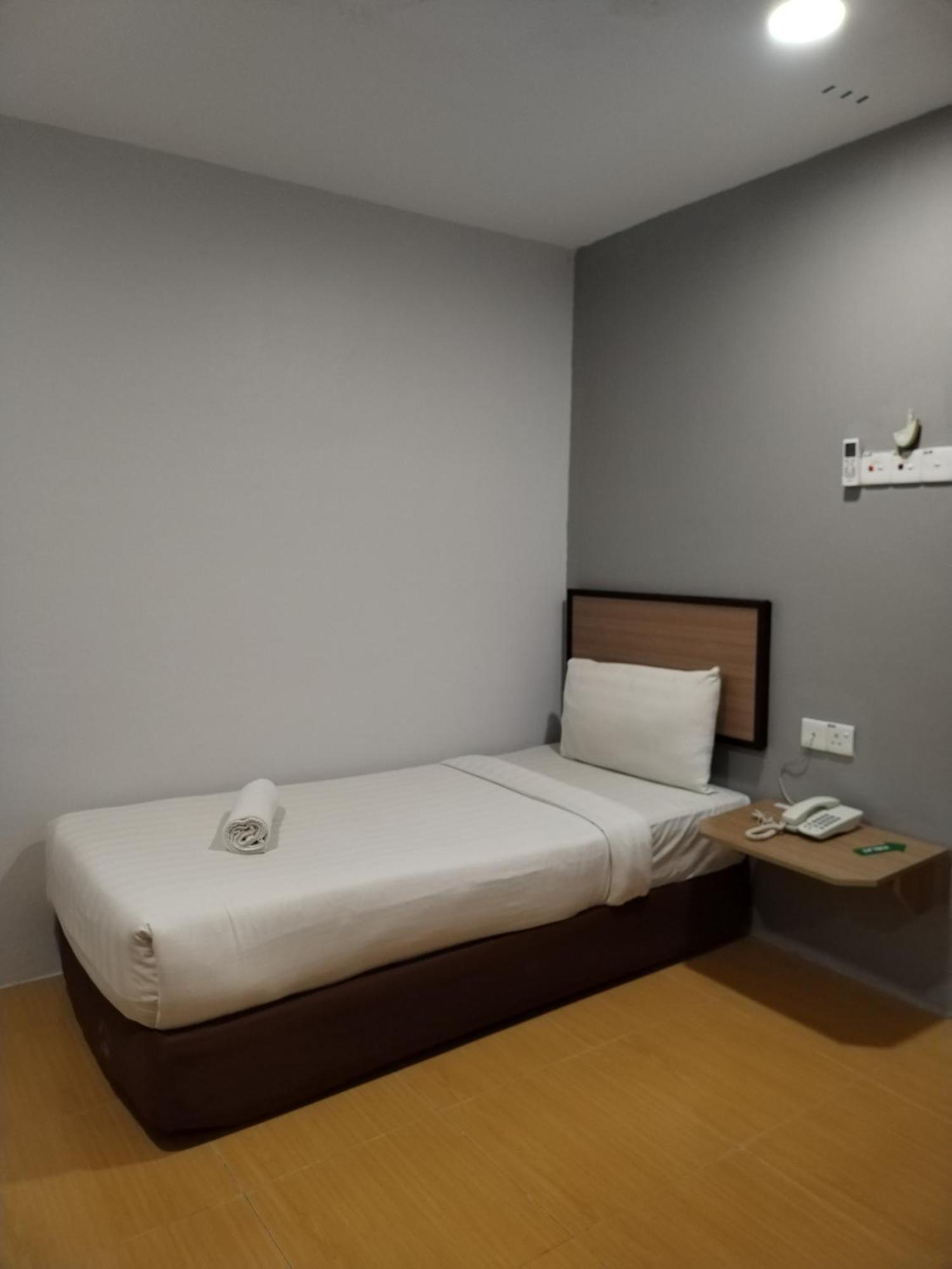 Maple Boutique Hotel Kota Bharu Bagian luar foto